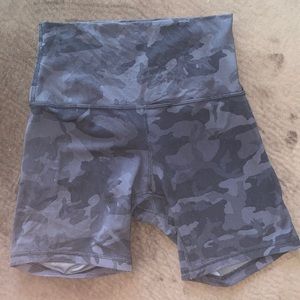 Lululemon black camo shorts